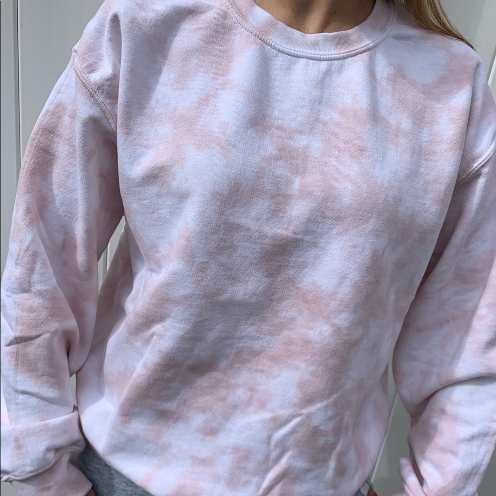 Tan tie dye sweatshirt